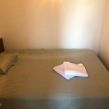 Lovely 1 Bedroom Apartment Close To Old Town Bucareste Exterior foto