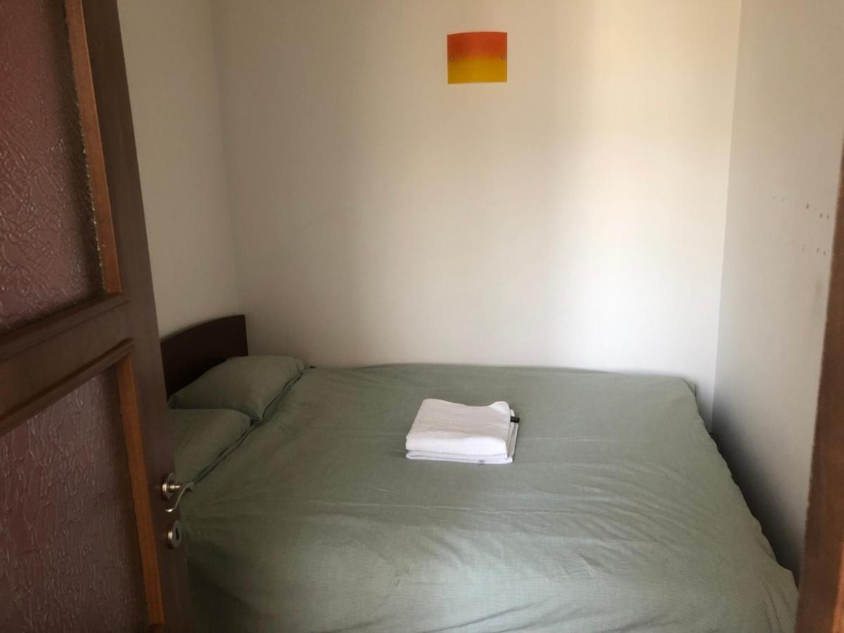 Lovely 1 Bedroom Apartment Close To Old Town Bucareste Exterior foto