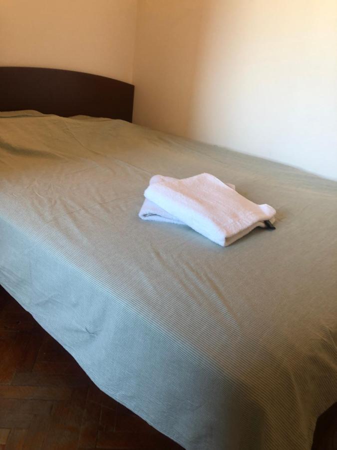 Lovely 1 Bedroom Apartment Close To Old Town Bucareste Exterior foto